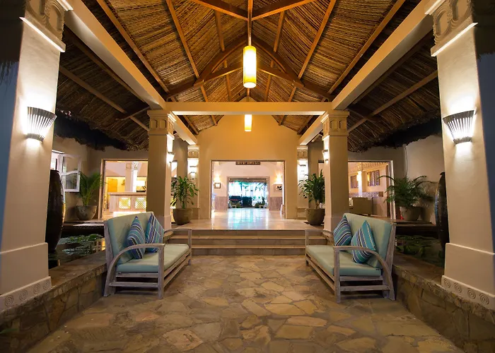 Sailing Club Mui Ne Resort 4*